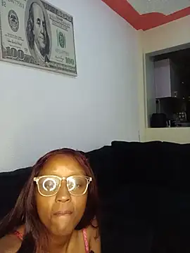 Smurf Queen online show from July 9, 12:35 am