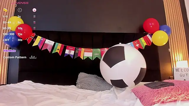 lunadoll18 online show from June 18, 9:14 am