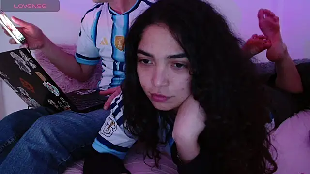 ooluchyferoo online show from June 17, 2:13 am