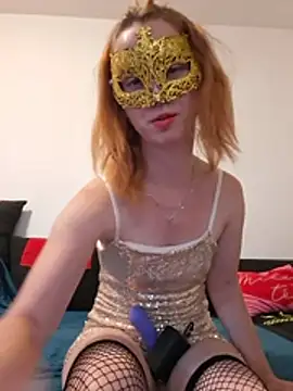 KociciZena01 online show from July 5, 6:46 pm