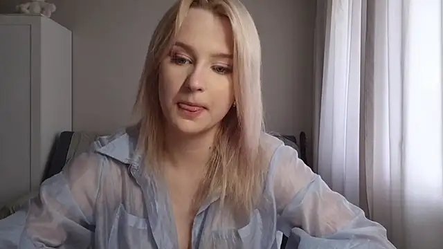 BloomMoon online show from July 25, 12:23 pm