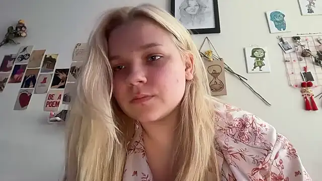 Laveliari online show from June 21, 1:53 am