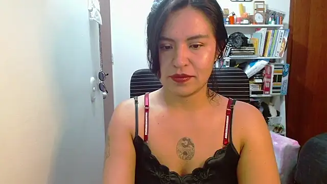lilythdrake online show from July 3, 2:50 am