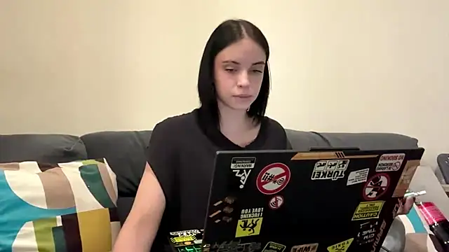martinienjoyer online show from June 26, 7:42 am