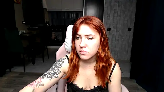 Reginasmilee online show from December 1, 1:31 am