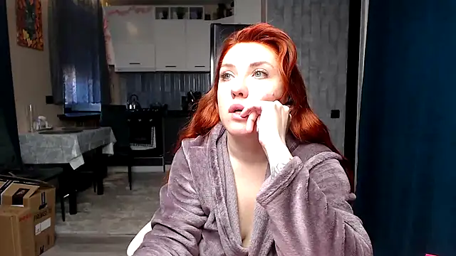 Reginasmilee online show from May 4, 3:21 am