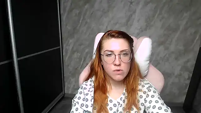 Reginasmilee online show from February 15, 7:51 am