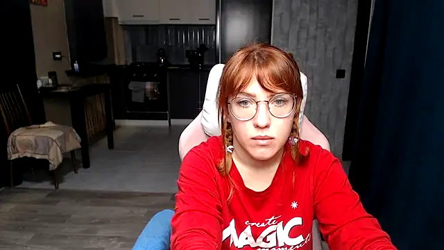 Reginasmilee online show from October 12, 11:40 pm