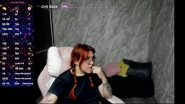 Reginasmilee online show from May 15, 10:45 pm