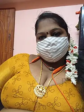 yalini1431 online show from August 9, 7:17 pm