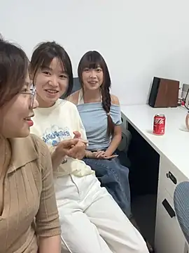 YY-1-1-1 online show from June 24, 7:07 am