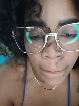 Safira1995 online show from August 2, 5:54 am