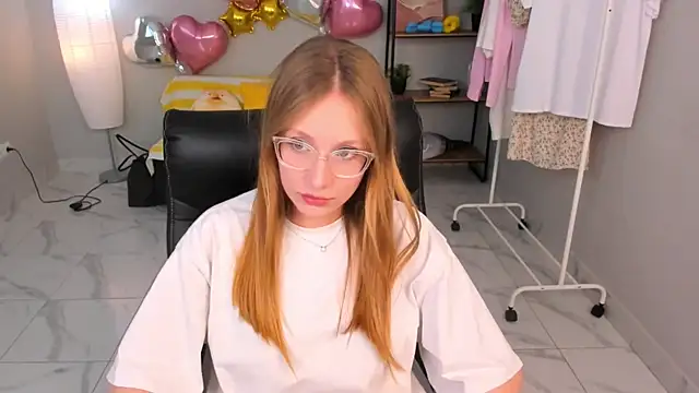 Elizabeth Hunt online show from June 30, 8:47 am