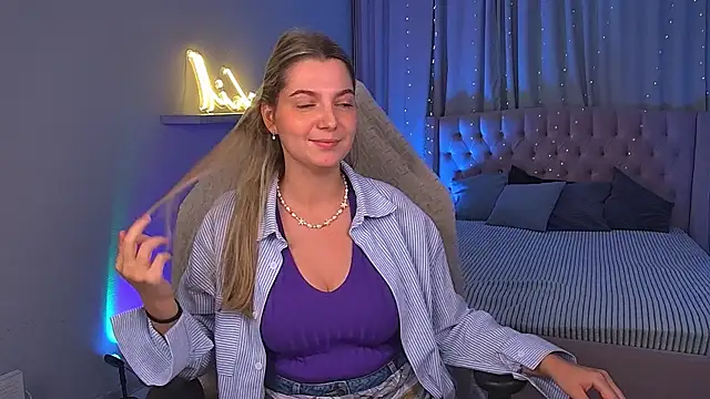 LucreciaStorm online show from June 29, 8:32 am