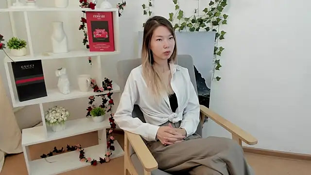 BrynnMammen online show from June 27, 5:41 am