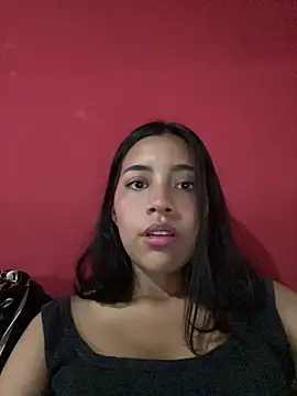 camilainocente69 online show from July 16, 9:19 pm