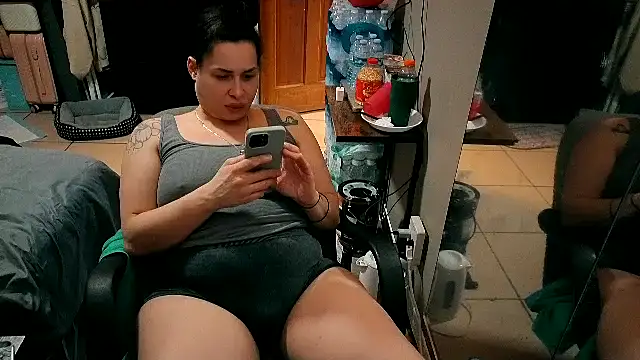 imisamoore69 online show from March 28, 4:23 am