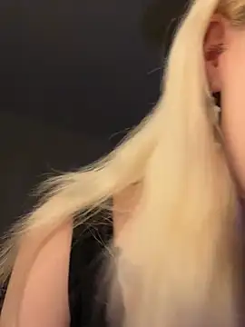 viviennedoll online show from July 7, 9:28 pm