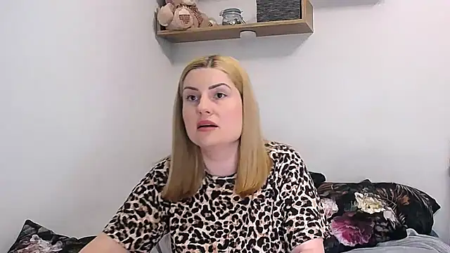 alisenties online show from May 10, 2:41 pm