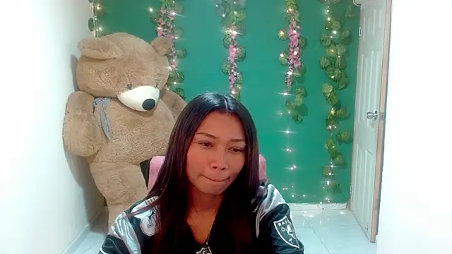 miaisabella6995 online show from July 15, 2:33 pm