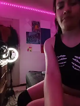 DiviNina online show from July 18, 3:21 am