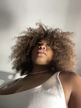 riri brunnete online show from May 12, 3:59 am