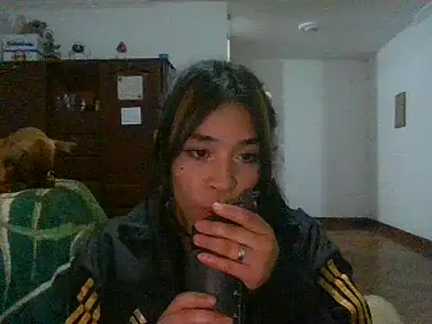 analuke7 online show from July 29, 2:44 am