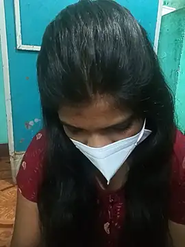 monika-tamail online show from August 8, 8:33 am