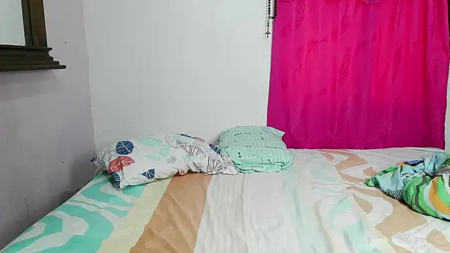 baby boobs333 online show from August 3, 7:30 pm