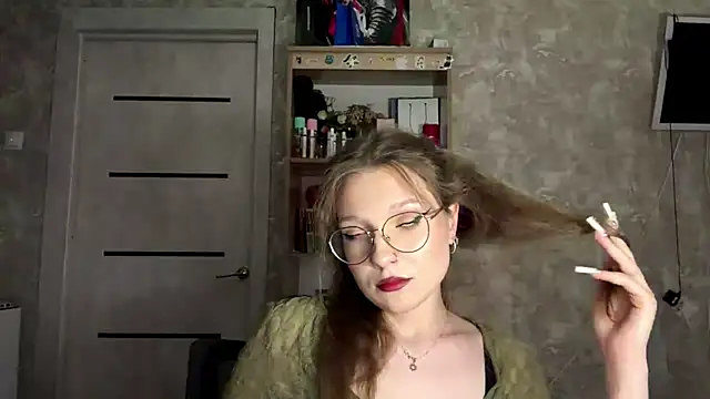 SeeBenberry online show from August 1, 3:47 pm