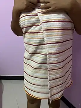 angel Zarakhan online show from July 28, 6:20 pm