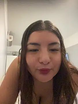 SofiaDinamita online show from August 6, 9:11 pm