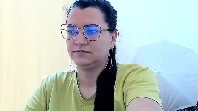MARILYN GARCIA online show from May 17, 4:06 pm
