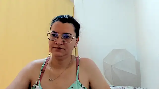 MARILYN GARCIA online show from May 16, 1:43 pm