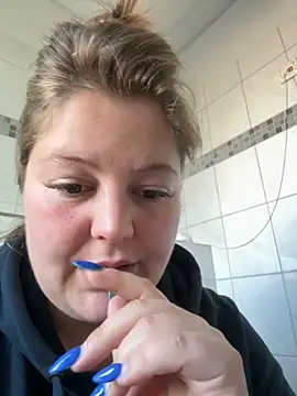 BootyLola online show from September 19, 8:02 am