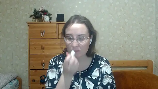 Smart Rose online show from February 5, 10:13 pm