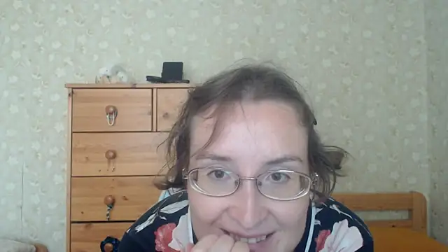 Smart Rose online show from May 17, 2:27 pm