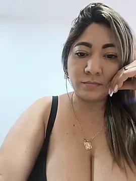 kendra fire online show from May 13, 2:12 pm