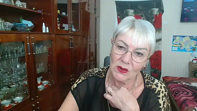 JenaCheim online show from October 19, 5:53 am