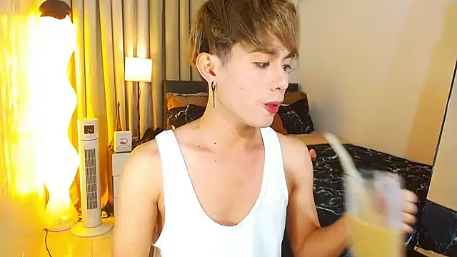 WildestTwink online show from July 6, 6:10 pm