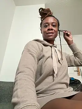 queenGypsy24 online show from January 11, 10:48 pm