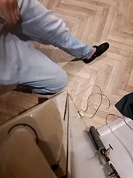 realeasy1 online show from September 26, 9:12 pm