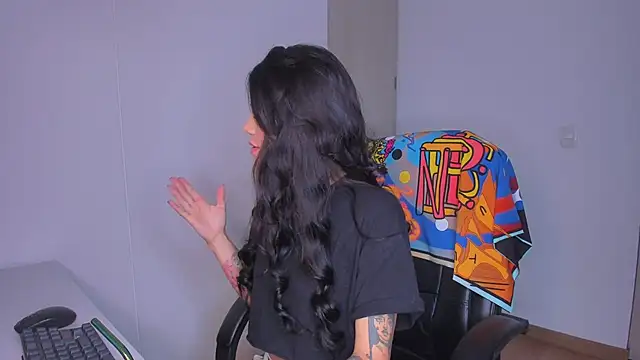 Lisegg  online show from February 5, 11:35 am