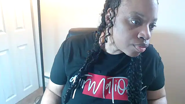 Sexymona1218 online show from May 9, 5:26 pm