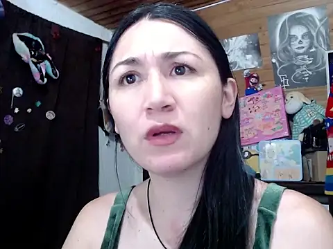 emilymonrroe online show from May 14, 3:45 am
