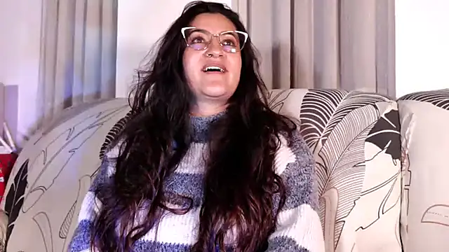 DeesseLuxure online show from March 11, 4:38 am