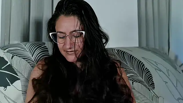 DeesseLuxure online show from April 5, 4:33 am