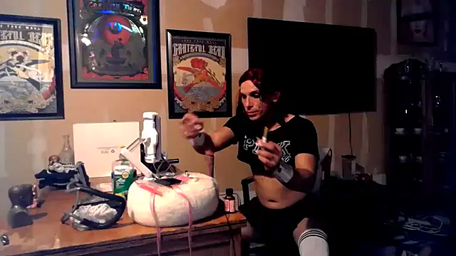 sissyvee online show from April 16, 5:08 am