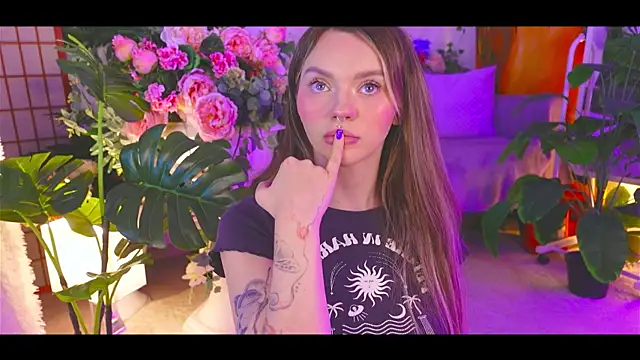 KristaBrooks online show from November 13, 3:44 pm