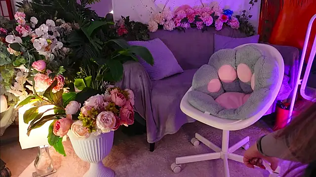 KristaBrooks online show from October 4, 3:16 pm